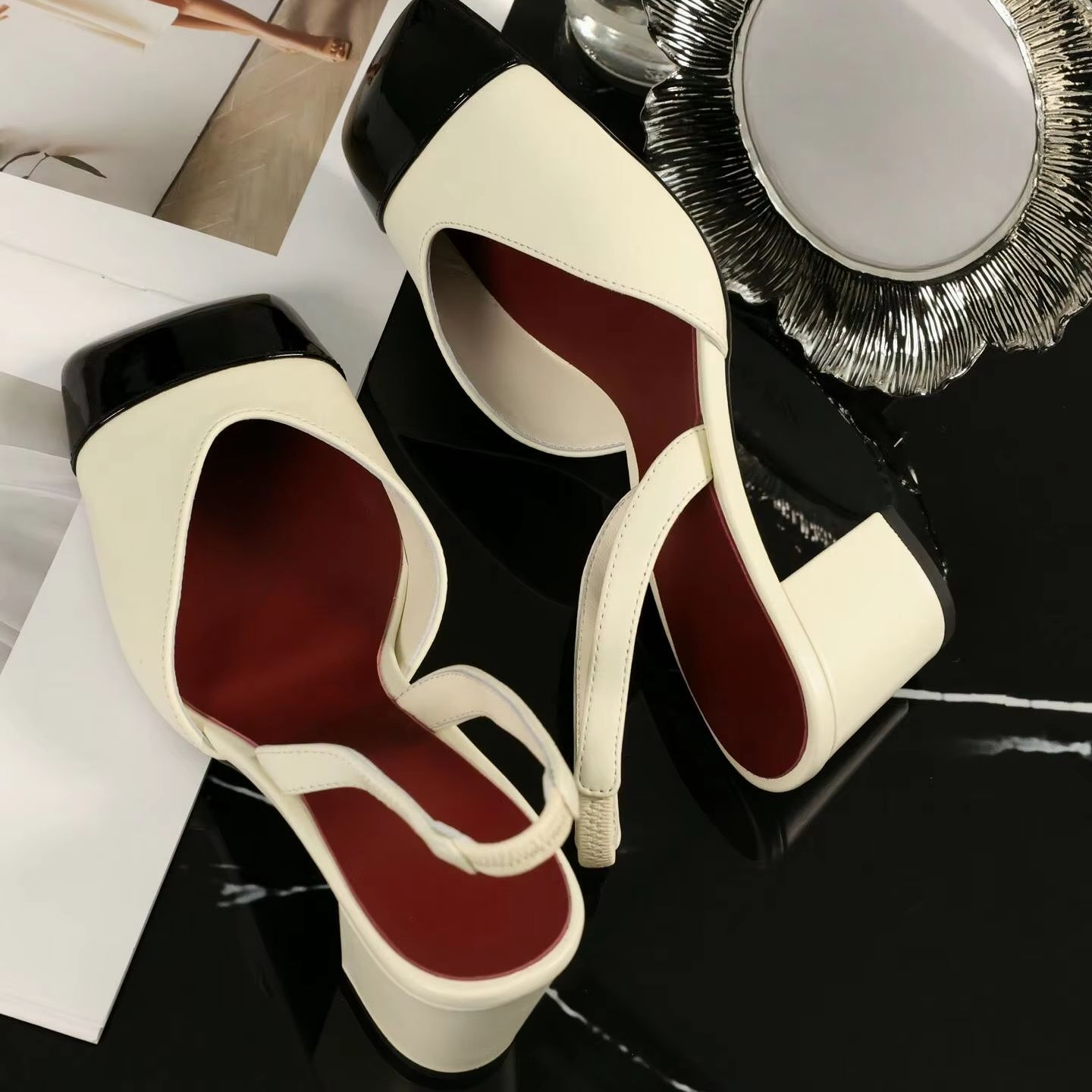 Sandals - Dames Slingback Pumps, tweekleurig crème-zwart, gepatenteerde