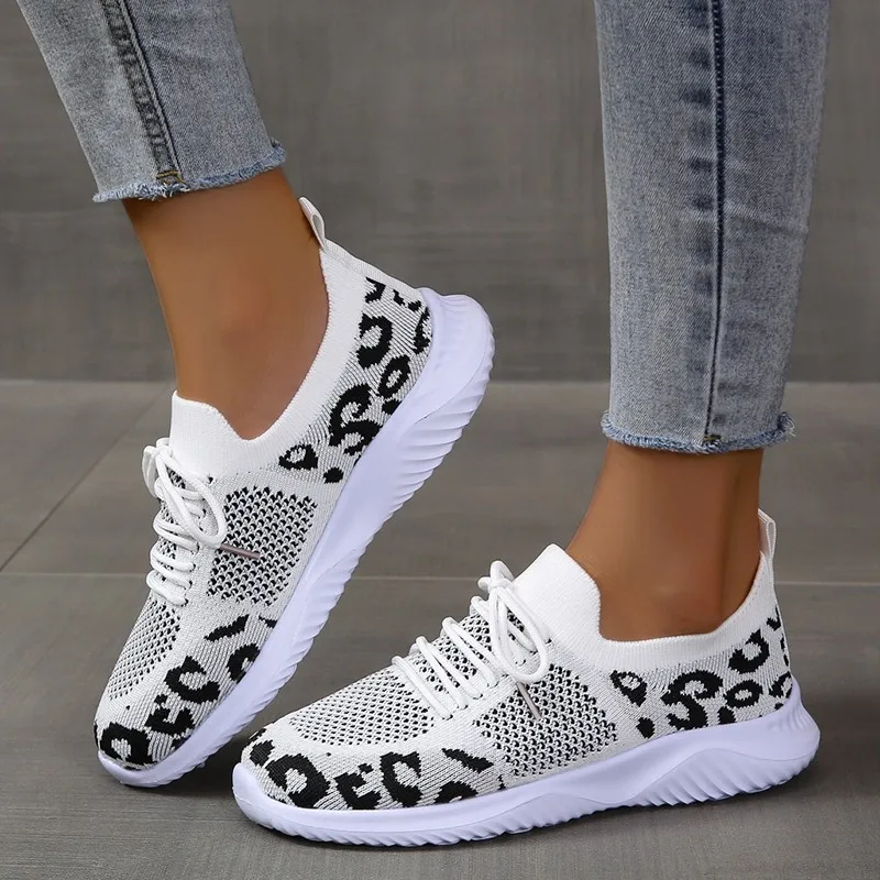 Nieuwe zomerse dames sneakers  - Knit Fabric Lace Up Sneakers recensie en prijs